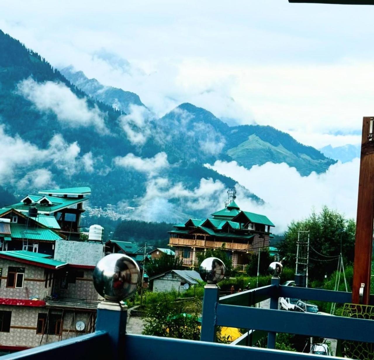 Hotel Himachal Heights Manāli Екстериор снимка